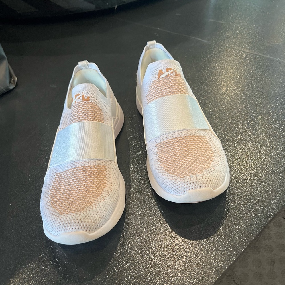 Women’s Techloom Bliss White and Carmel Low Top Sneakers